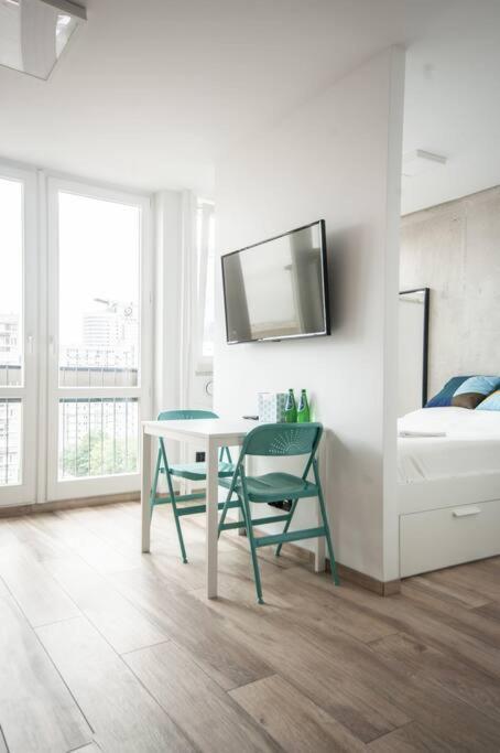 Unique Studio With Stunning View & Netflix Varşovia Exterior foto